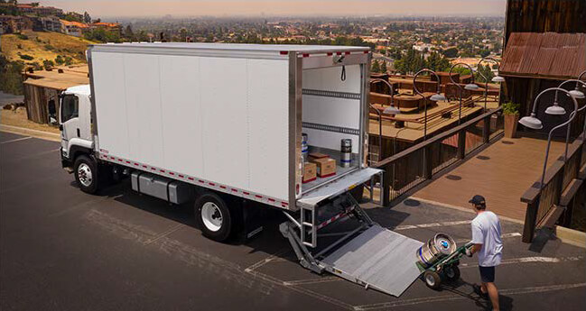 Camion de distribution de service de denrées alimentaire Cold Star fourgons réfrigérés